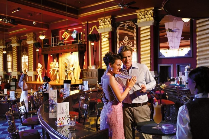 Imagen del bar/restaurante del Hotel Riu Palace Punta Cana - All Inclusive. Foto 6
