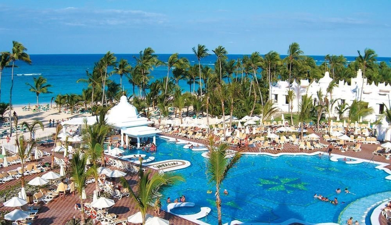 Imagen de la piscina del Hotel Riu Palace Punta Cana - All Inclusive. Foto 20