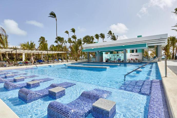 Imagen de la piscina del Hotel Riu Palace Punta Cana - All Inclusive. Foto 31