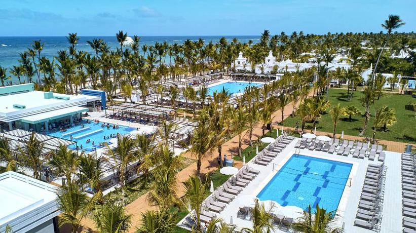 Imagen de la piscina del Hotel Riu Palace Punta Cana - All Inclusive. Foto 35