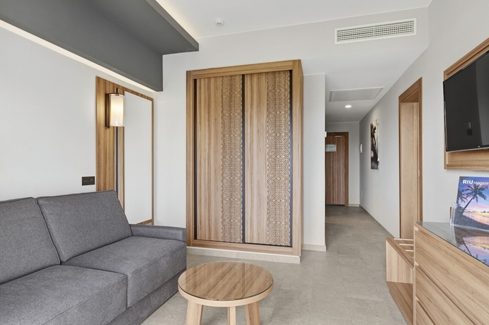 Imagen de la habitación del Hotel Riu Palace Santa Maria. Foto 17