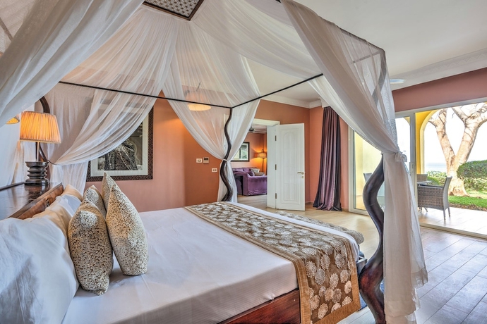 Imagen de la habitación del Hotel Riu Palace Zanzibar. Foto 21