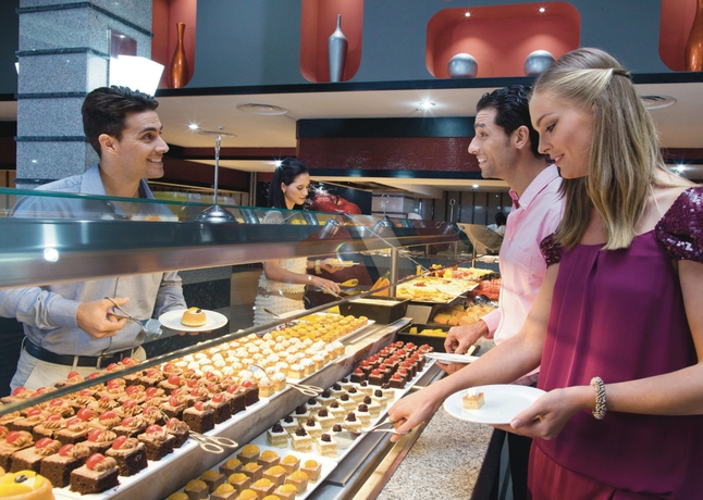 Imagen del bar/restaurante del Hotel Riu Playa Blanca - All Inclusive. Foto 3