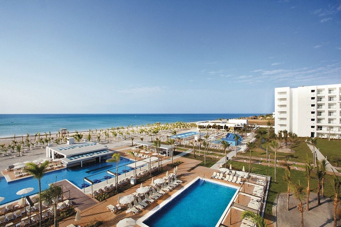 Imagen de los exteriores del Hotel Riu Playa Blanca - All Inclusive. Foto 15