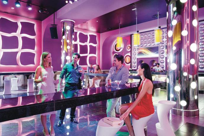 Imagen del bar/restaurante del Hotel Riu Playa Blanca - All Inclusive. Foto 5