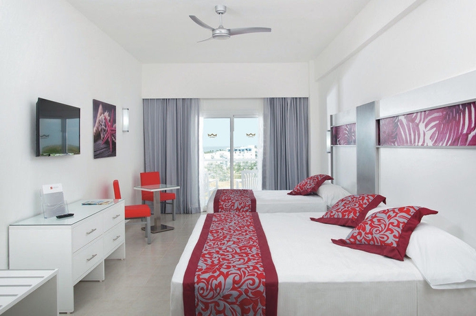 Imagen de la habitación del Hotel Riu Playa Blanca - All Inclusive. Foto 13