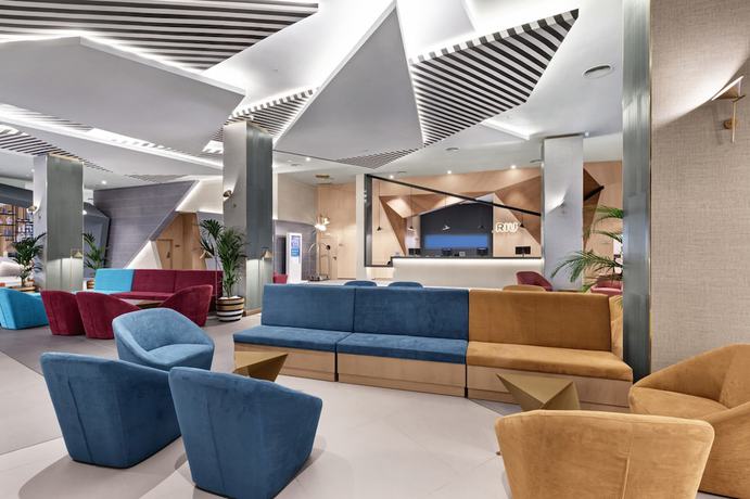 Imagen de los interiores del Hotel Riu Playa Park - 0'0 All Inclusive. Foto 13