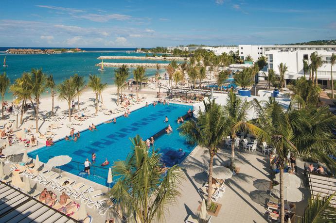 Imagen de la piscina del Hotel Riu Reggae - Adults Only - All Inclusive. Foto 19