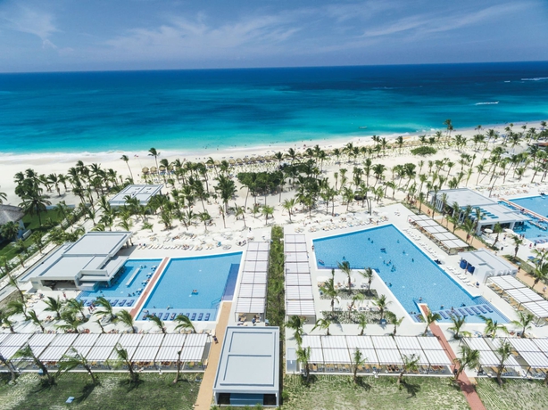 Imagen de la piscina del Hotel Riu Republica - Adults Only - All Inclusive. Foto 18