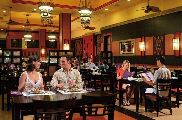 Imagen del bar/restaurante del Hotel Riu Tequila. Foto 8