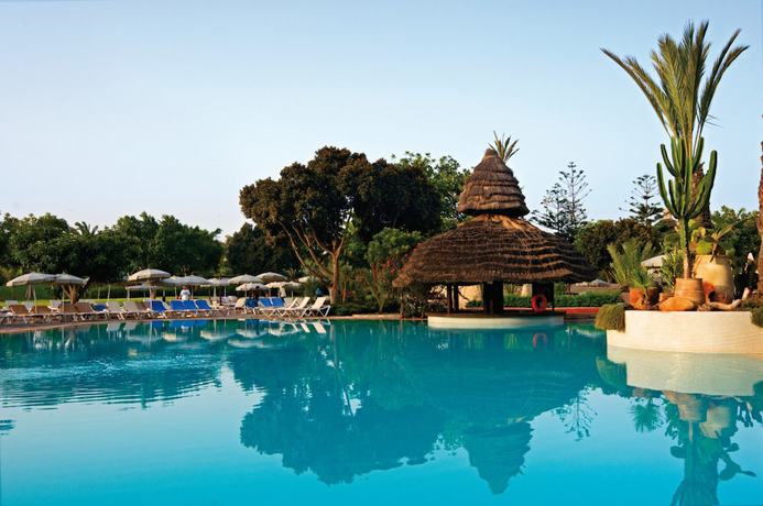 Imagen de la piscina del Hotel Riu Tikida Beach - All Inclusive - Adults Only. Foto 18