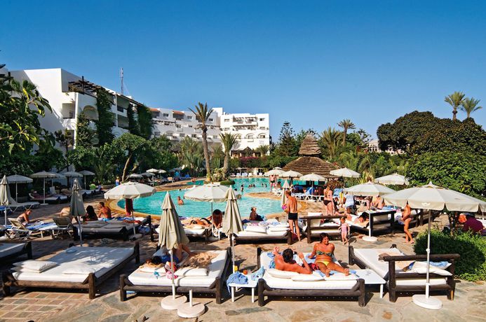 Imagen de la piscina del Hotel Riu Tikida Beach - All Inclusive - Adults Only. Foto 20