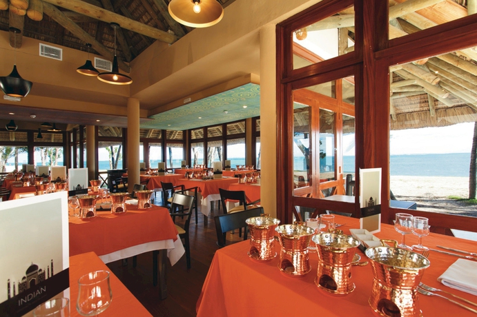 Imagen del bar/restaurante del Hotel Riu Turquoise - All Inclusive. Foto 4