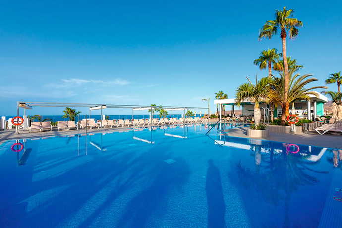 Imagen de la piscina del Hotel Riu Vistamar - All Inclusive. Foto 12