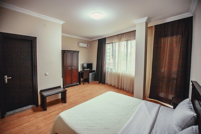 Imagen de la habitación del Hotel Riva, Batumi. Foto 4