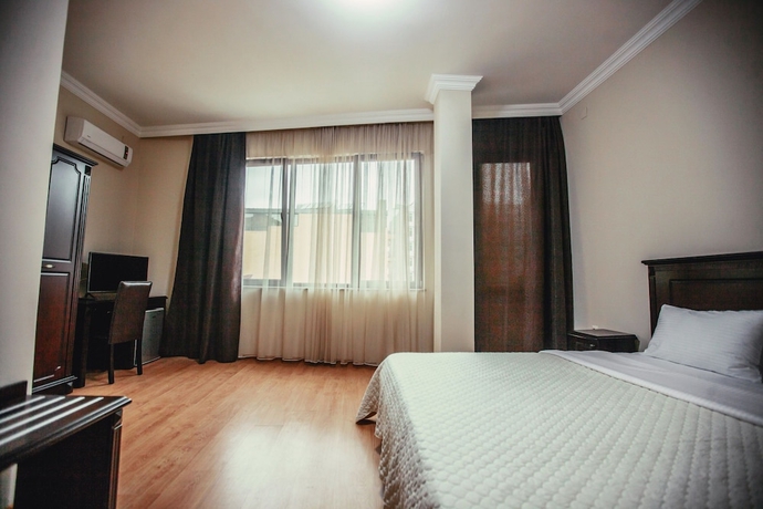 Imagen de la habitación del Hotel Riva, Batumi. Foto 5
