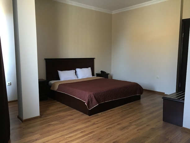 Imagen de la habitación del Hotel Riva, Batumi. Foto 12
