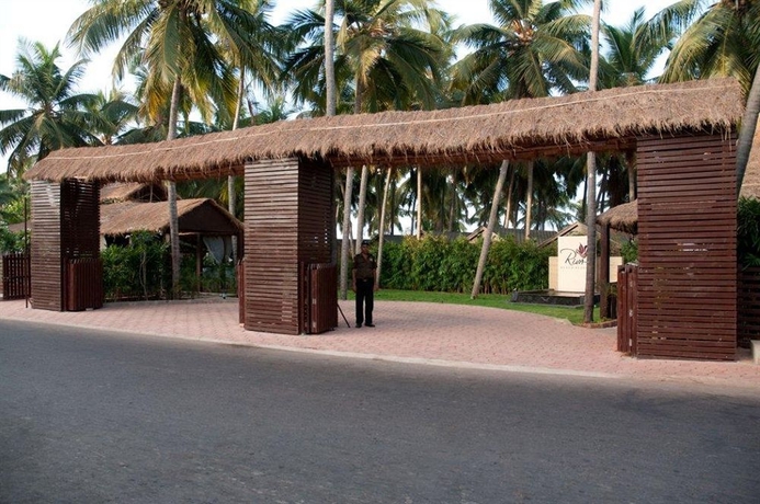 Imagen de los exteriores del Hotel Riva Beach Resort. Foto 7