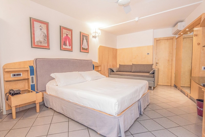 Imagen de la habitación del Hotel Riva Degli Etruschi. Foto 4