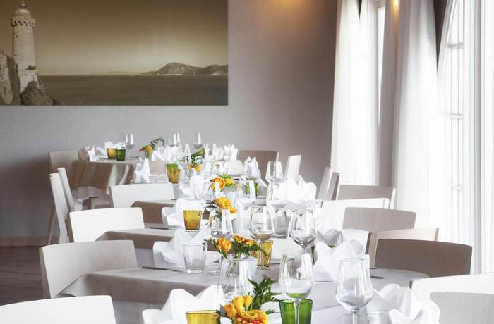 Imagen del bar/restaurante del Hotel Riva Del Sole, Campo nell'Elba. Foto 1