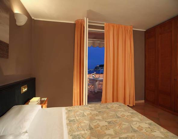 Imagen de la habitación del Hotel Riva Del Sole, Campo nell'Elba. Foto 9