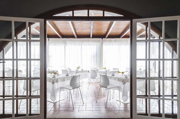 Imagen del bar/restaurante del Hotel Riva Del Sole, Campo nell'Elba. Foto 3