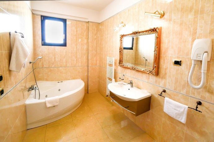 Imagen de la habitación del Hotel Riva Del Sole, Porto Cesareo. Foto 13
