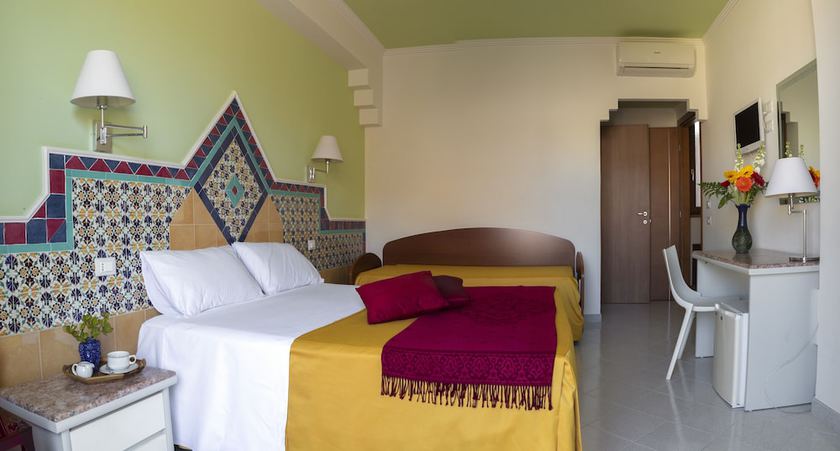 Imagen de la habitación del Hotel Riva Del Sole, San Vito Lo Capo. Foto 12