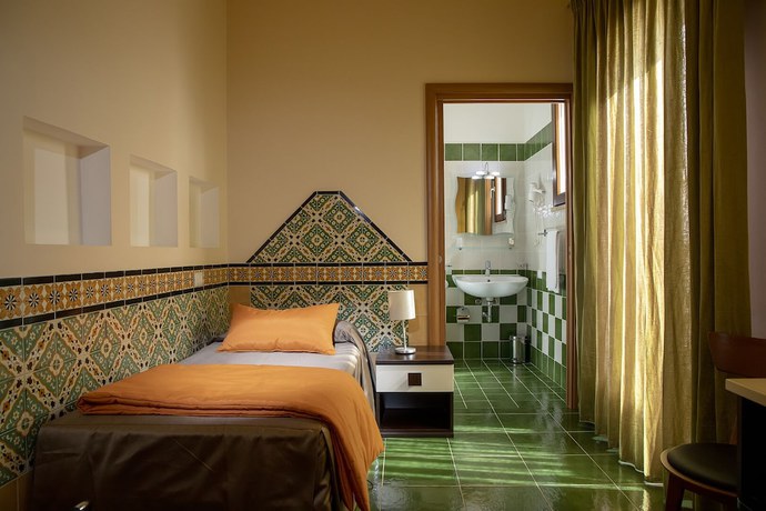 Imagen de la habitación del Hotel Riva Del Sole, San Vito Lo Capo. Foto 14
