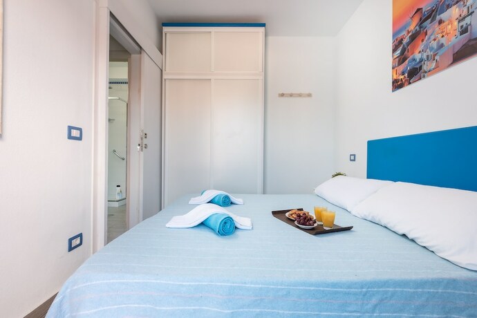 Imagen de la habitación del Hotel Riva Eco Guest House Los Abrigos. Foto 11