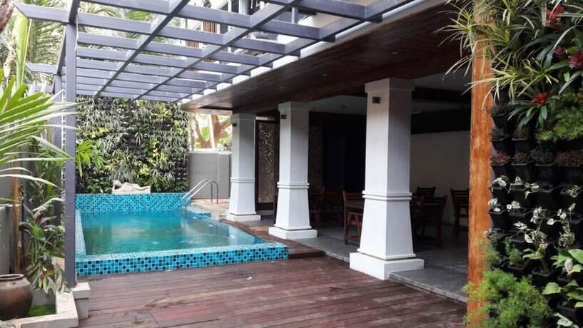 Imagen de la piscina del Hotel Riva Gold Coast. Foto 29