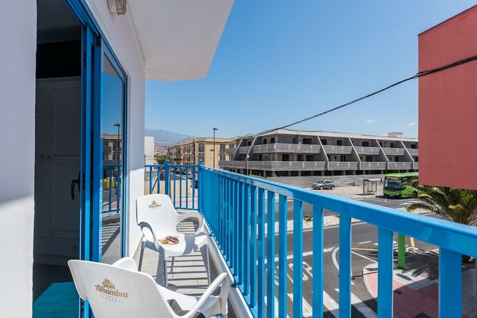 Imagen general del Hotel Riva Guest House Los Abrigos. Foto 4