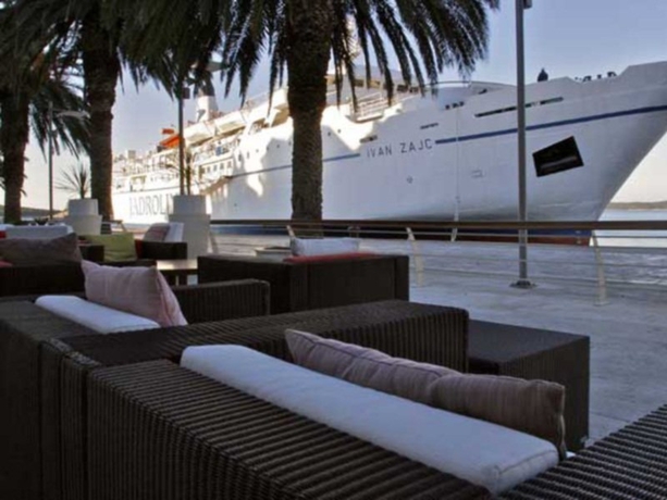 Imagen general del Hotel Riva, Hvar yacht harbour Hotel. Foto 1