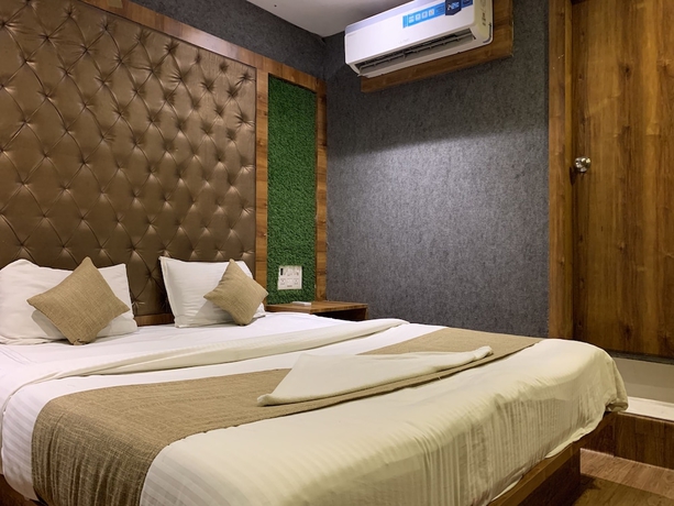 Imagen de la habitación del Hotel Riva International - Near Nesco Center. Foto 5