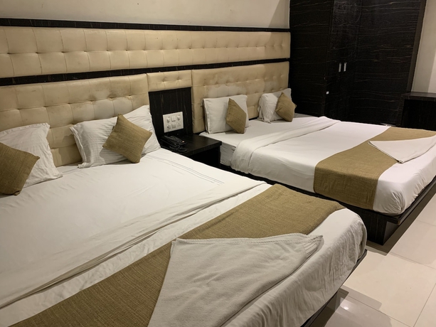 Imagen de la habitación del Hotel Riva International - Near Nesco Center. Foto 8