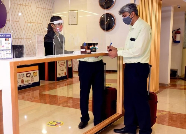 Imagen de los interiores del Hotel Riva International - Near Nesco Center. Foto 19