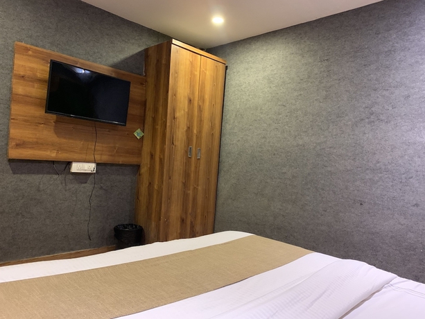 Imagen de la habitación del Hotel Riva International - Near Nesco Center. Foto 9