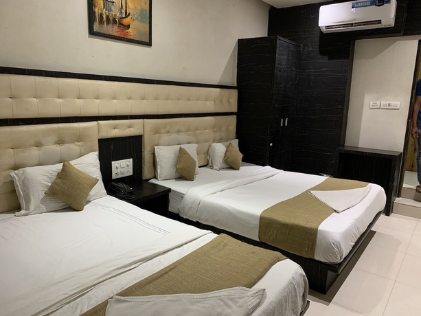 Imagen de la habitación del Hotel Riva International - Near Nesco Center. Foto 11