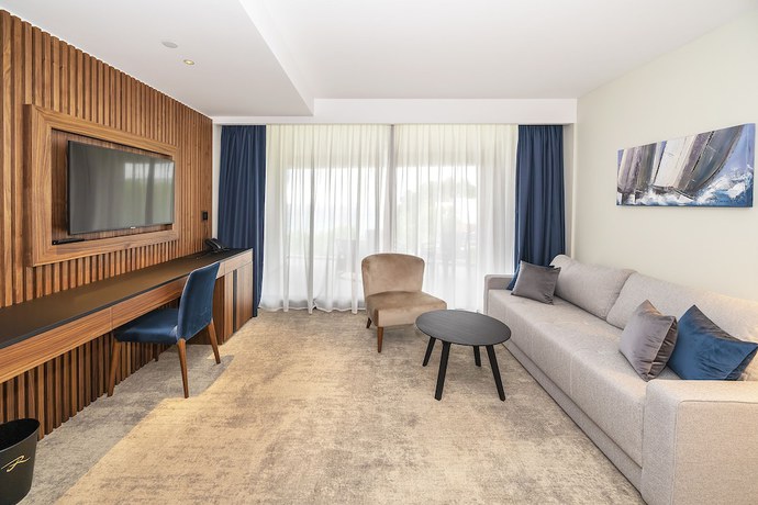 Imagen de la habitación del Hotel Riva, Malinska. Foto 4