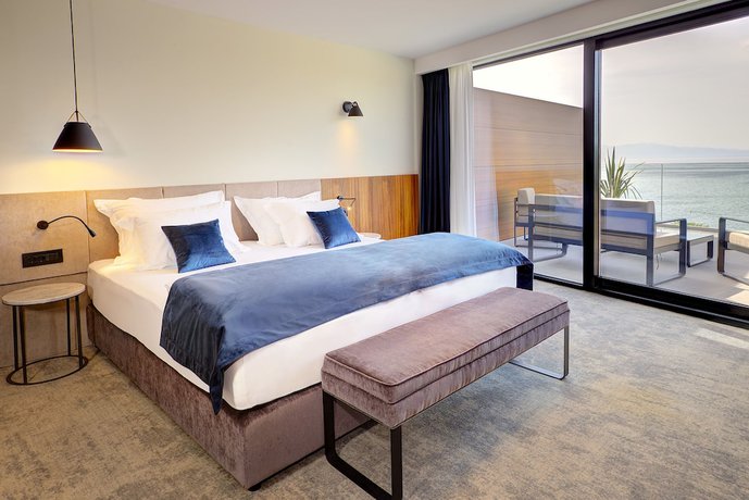 Imagen de la habitación del Hotel Riva, Malinska. Foto 13