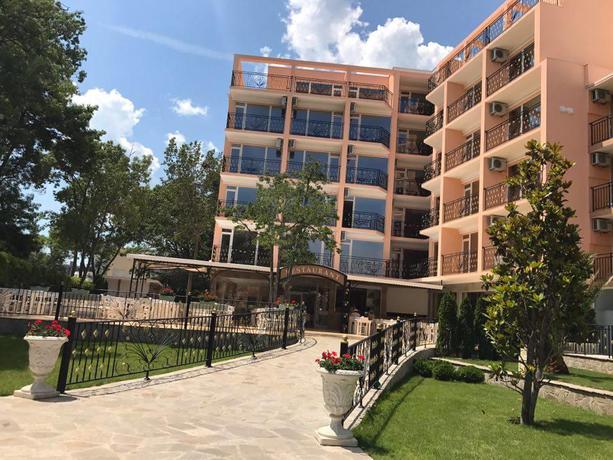 Imagen general del Hotel Riva Park. Foto 1