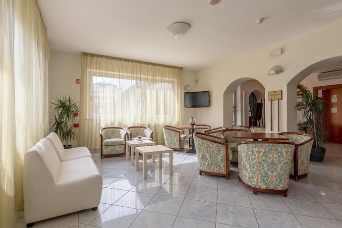 Imagen de los interiores del Hotel Riva, Pietrasanta. Foto 17