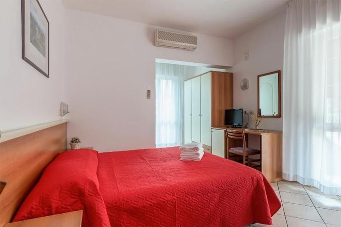 Imagen de la habitación del Hotel Riva, Pietrasanta. Foto 11