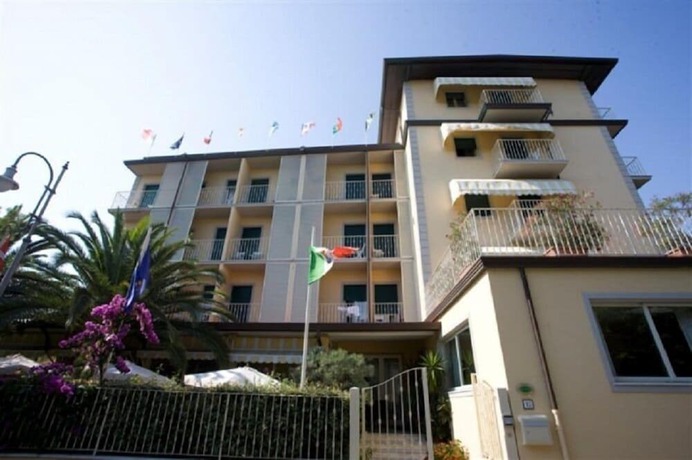 Imagen general del Hotel Riva, Pietrasanta. Foto 1