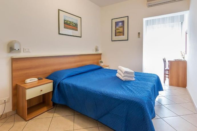 Imagen de la habitación del Hotel Riva, Pietrasanta. Foto 13