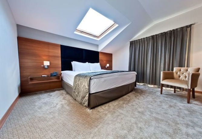 Imagen de la habitación del Hotel Riva Resatbey. Foto 3