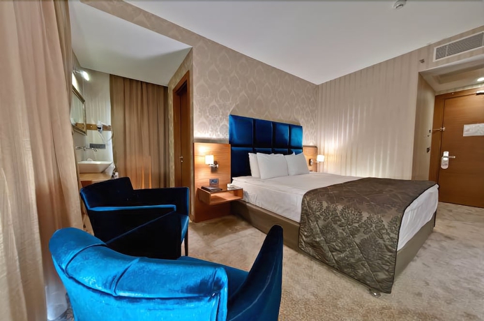 Imagen de la habitación del Hotel Riva Resatbey. Foto 10