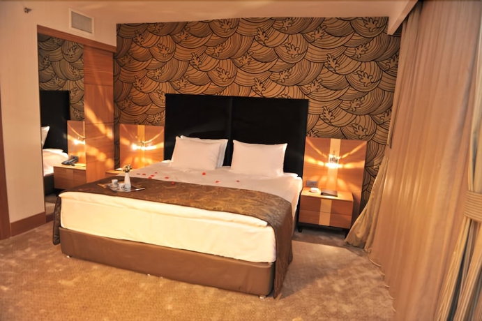 Imagen de la habitación del Hotel Riva Resatbey. Foto 14