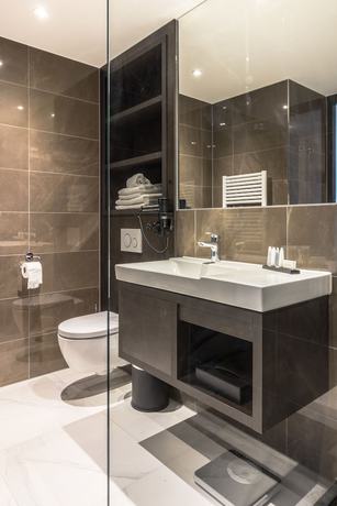 Imagen de la habitación del Hotel Riva The Hague. Foto 10