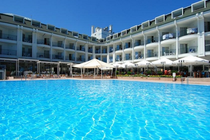 Imagen general del Hotel Riva Zena. Foto 5